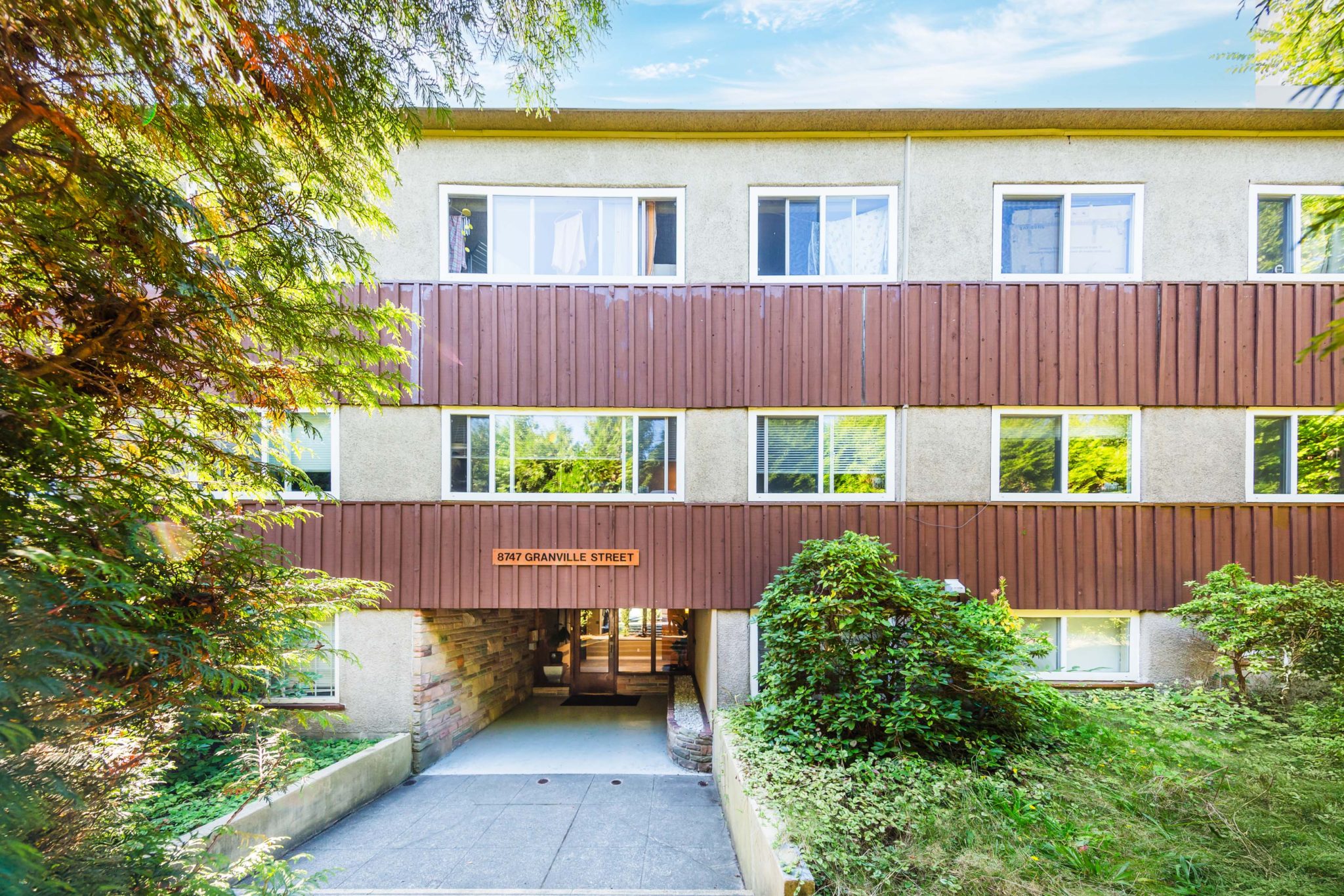 Goodman Commercial Inc. 8747 Granville 253Edit