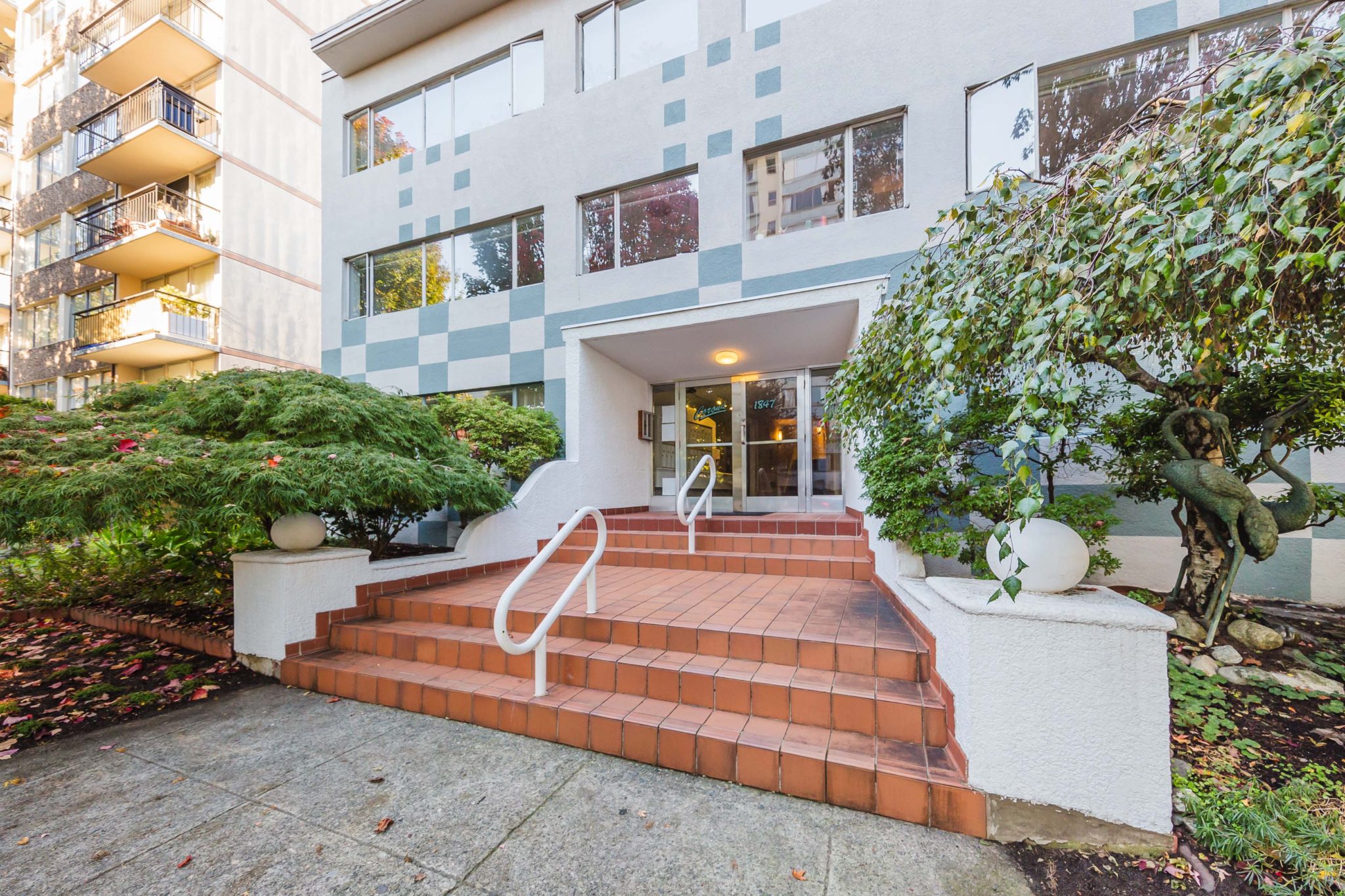 Goodman Commercial Inc. 1847 Barclay 135Edit