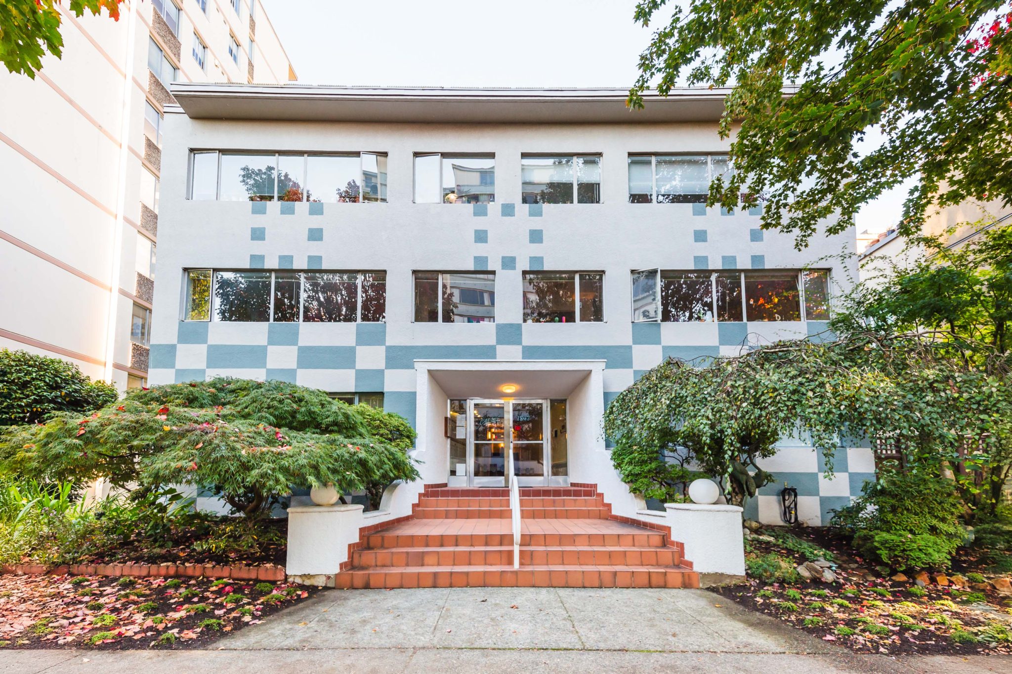 Goodman Commercial Inc. 1847 Barclay 209Edit