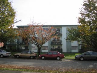 De La Rose Apartments