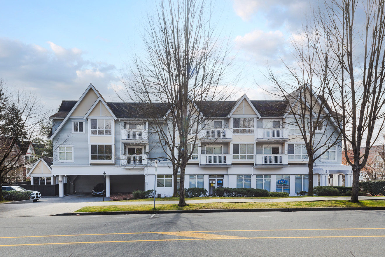 Mixed-use rental building