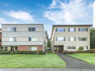 Le Warde and Gauntlett Manor